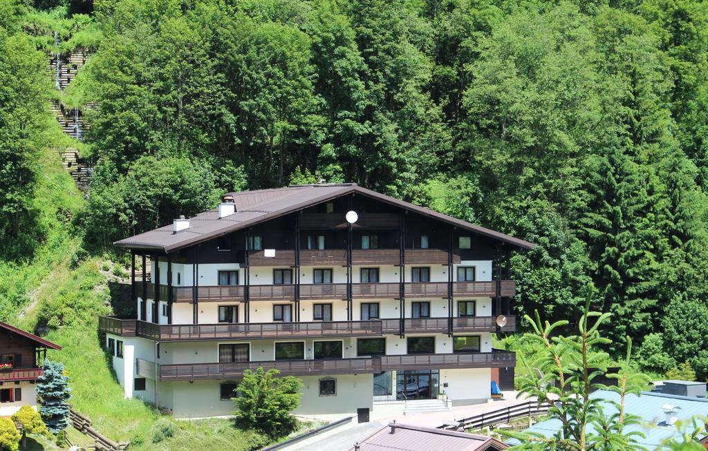 Hotel Panorama - Joker Card Included In Summer